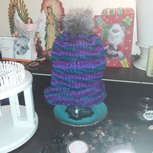 Headmade removeable pompom beanies